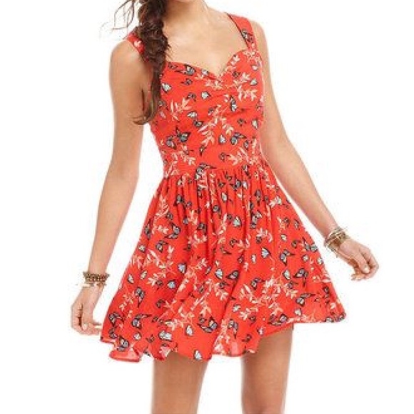 NWT Retro Butterfly Dress - Picture 1 of 4